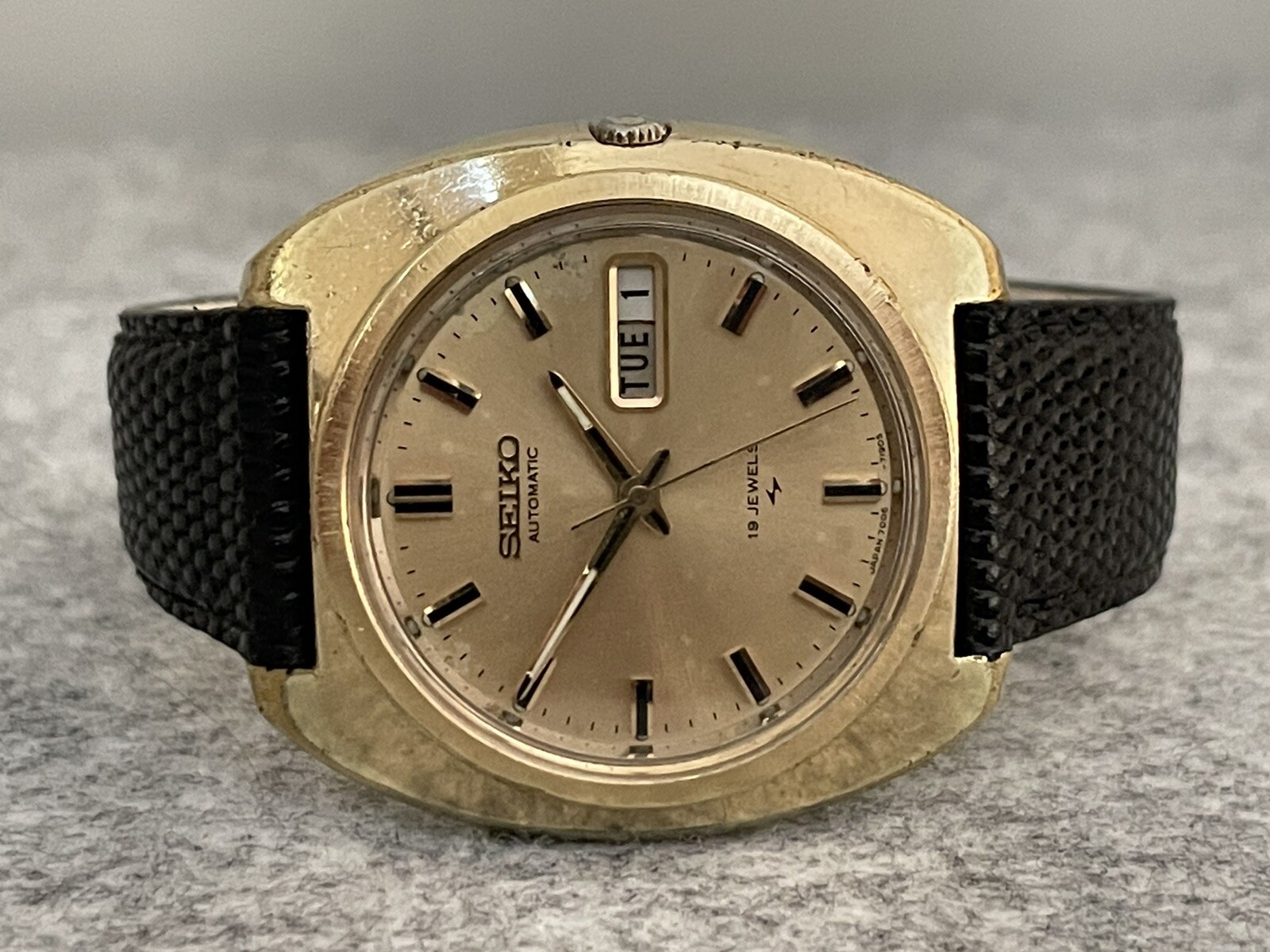 seiko automatic 19 jewels 7006