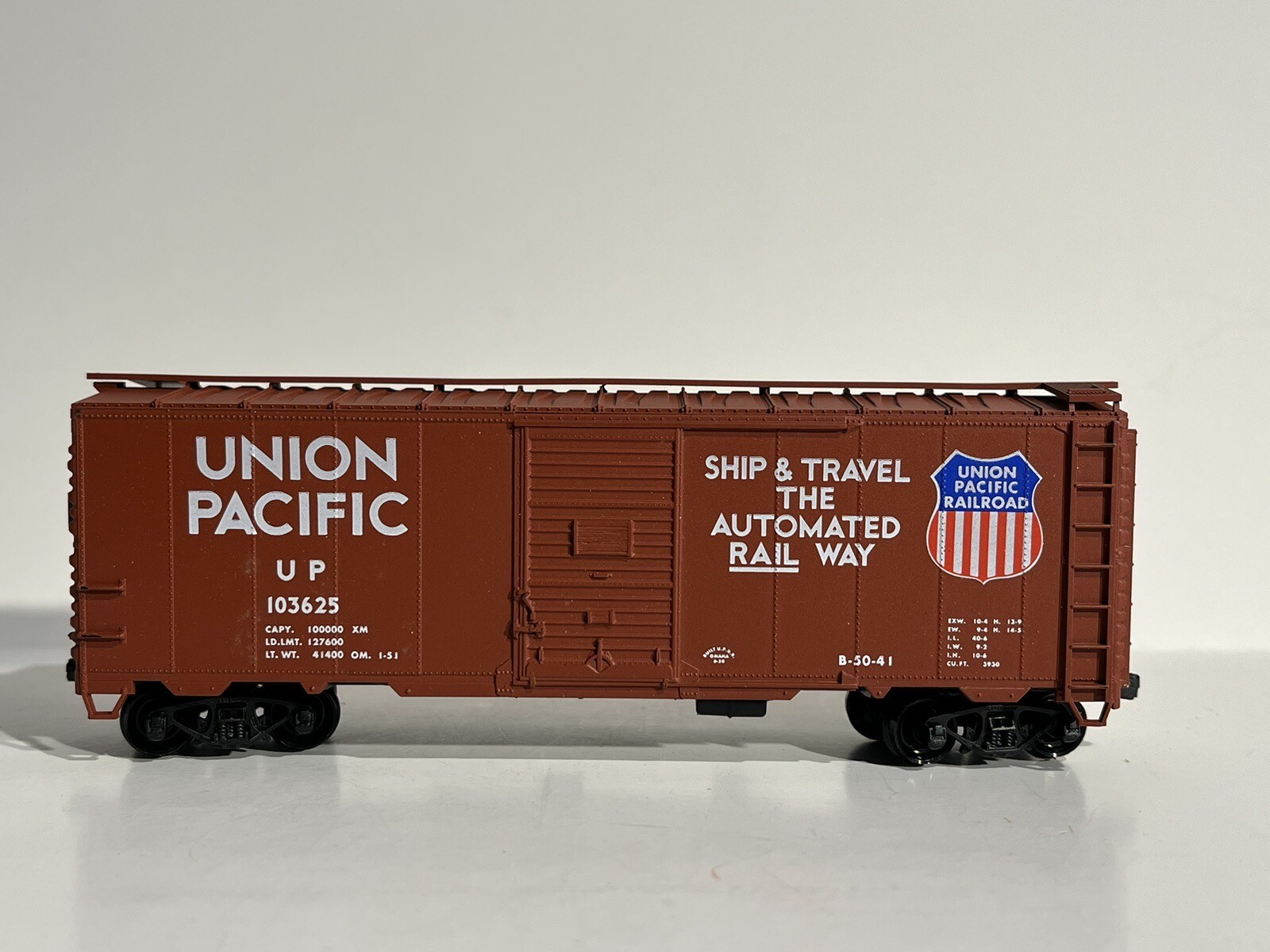 Accurail 3306 HO Scale Union Pacific Boxcar 3 Pack NIB eBay