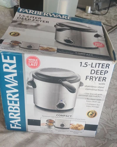 FARBERWARE 1.5 - Liter Restaurant Style Compact Stainless Steel Deep Fryer New
