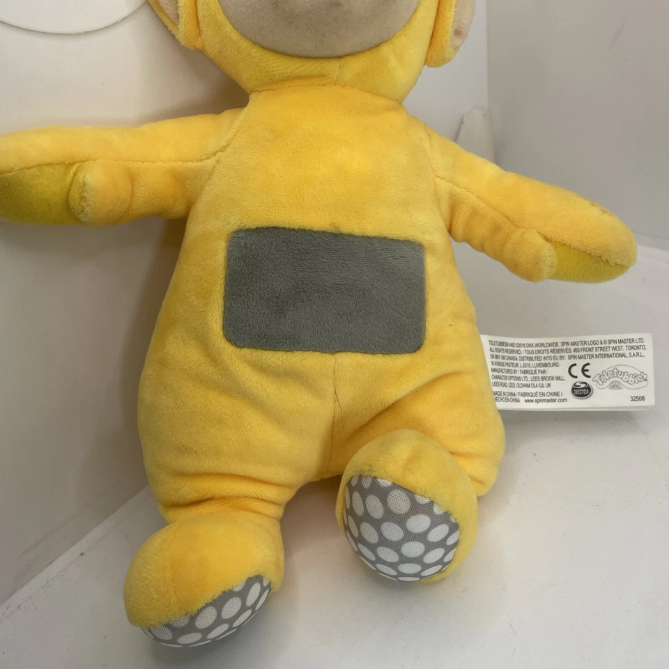 Фигурка желтой плюшевой куклы Teletubbies 11 дюймов Jumping Laa Laa  - Изображение 3 из 4