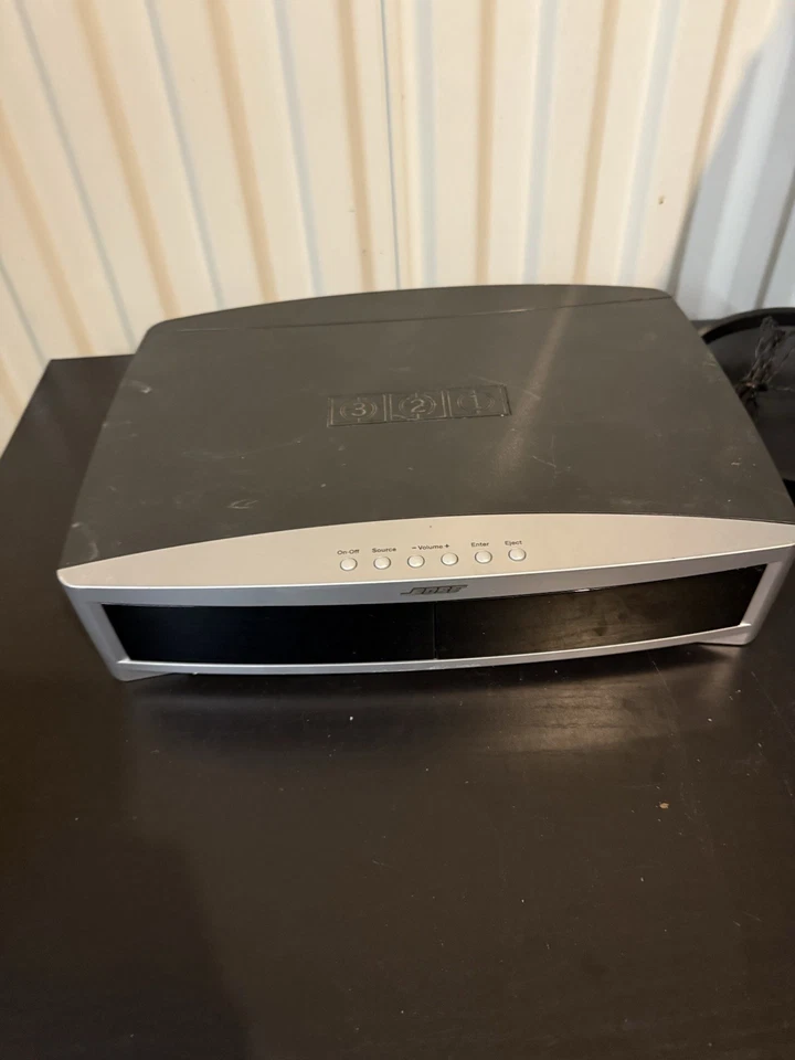 Bose Model AV3-2-1 ii Media Center Main Unit W/Two Speakers and Remote *Untested - Image 2 of 4