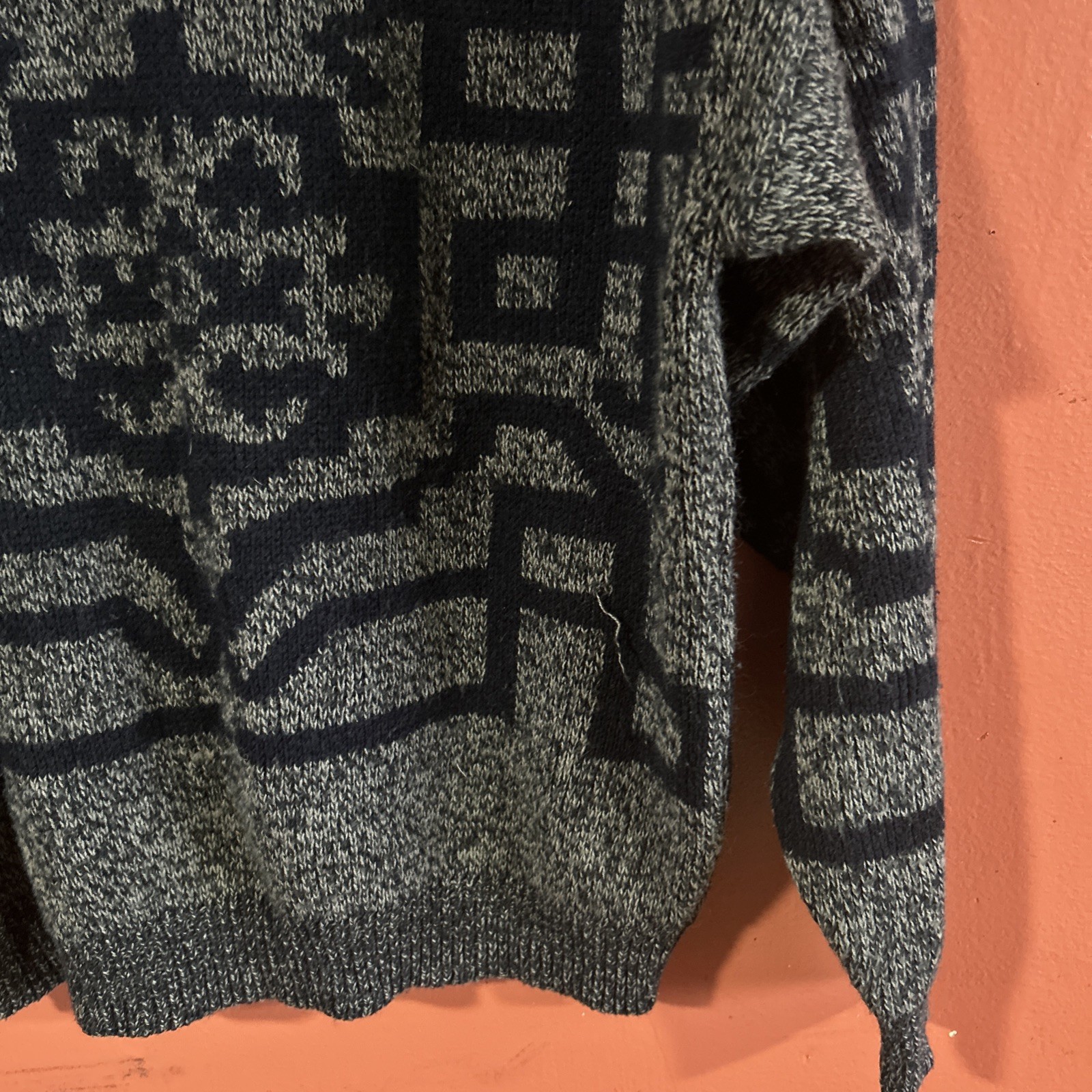 Vintage Point Zero Abstract Pattern Black Grey Pu… - image 7