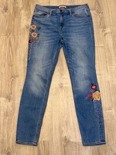 Johnny Was Blue Denim Skinny Jeans with Floral Embroidery Women  s Size 30 boho