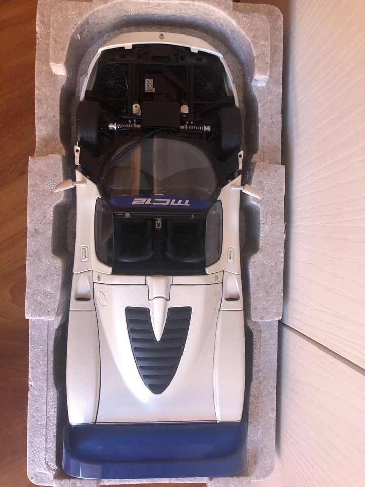 AUTOart Maserati mc12 stradale 1:18 - Immagine 4 di 4