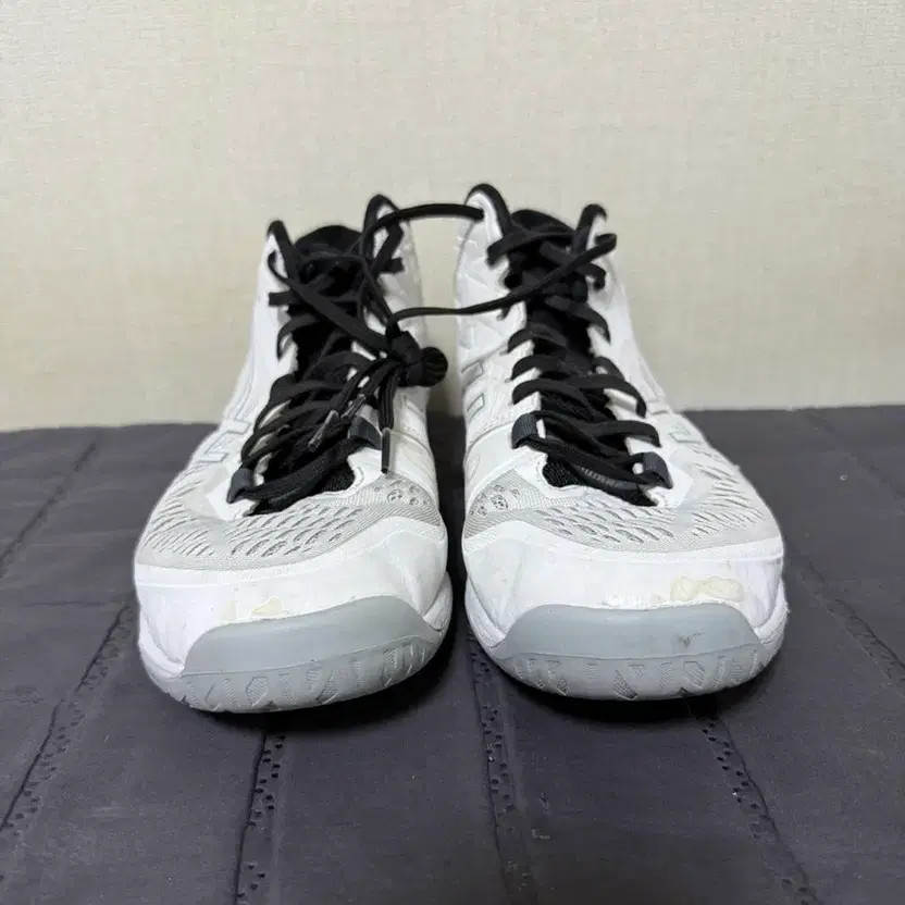 ASICS Skyelite FF MT2 275 Volleyball Shoes - High Ankle thumbnail 2