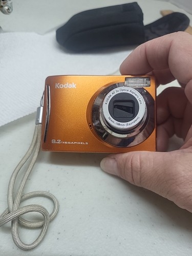 Kodak Easyshare C140-Copper/Orange-8.2 Megapixels-needs Cleaning & Minor Repair - Picture 4 of 12