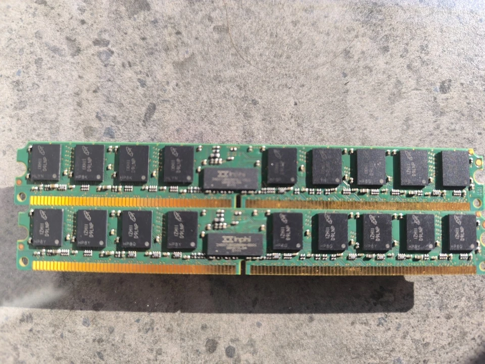 SERVER 4GBx2 IBM 46C0519 DDR2-667 PC2-5300P ECC Reg RAM MT36HVS51272PZ-667H1 - Image 4 of 4