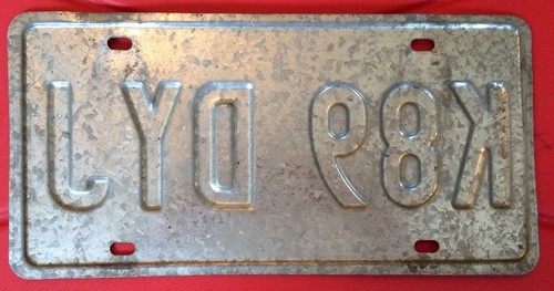 Texas License Plate Lone Star State Space Shuttle K89 DYJ Average Condition - Picture 2 of 8