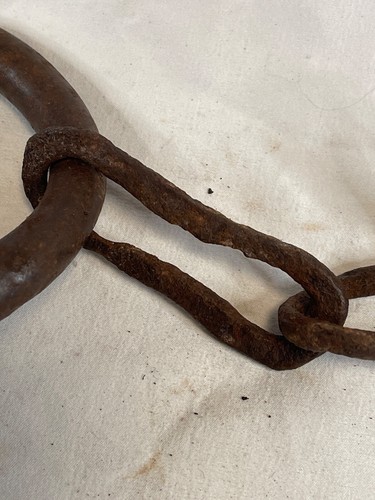 ANTIQUE JAIL RESTRAINTS PRISON PRISONER LEGCUFFS SHACKLES LEG IRONS LOCK & KEY - Picture 8 of 19
