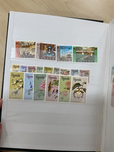British Commonwealth stamps, Uganda , MNH, 13 sides, stock book #z764 - 第 3/14 張圖片
