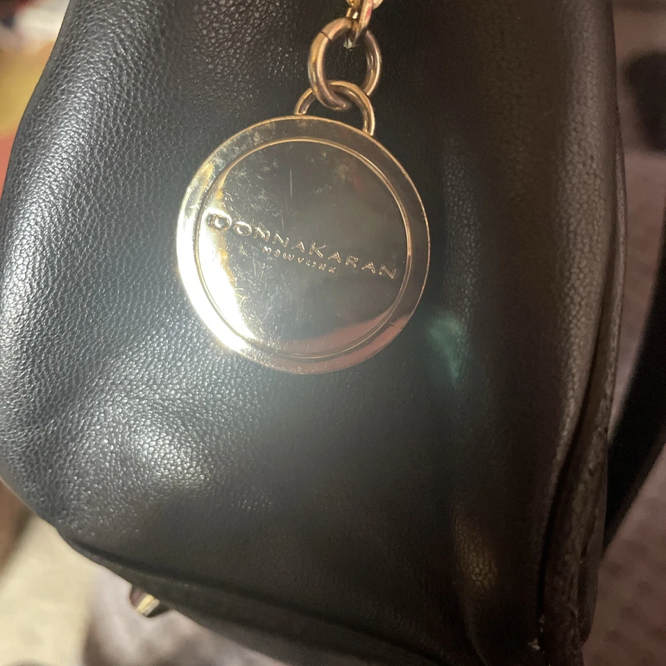 Donna Karan black quilted leather crossbody shoulder handbag - Image 3 of 4