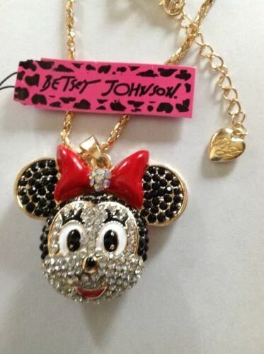 卡通、电视和电影人物白色时尚吊坠