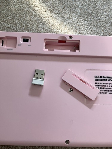Official ROYCHE BTS BT21 Minini Multi Pairing Keyboard RJ design - PINK - Afbeelding 4 van 4