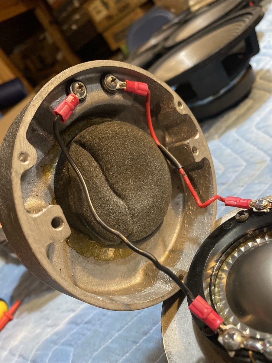 JBL 2410 1