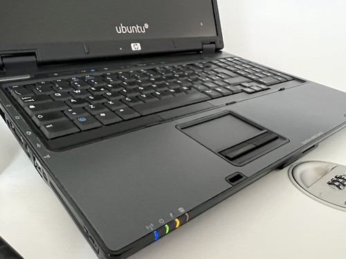 HP NX9420 Core 2 Duo T5500 1,66ghz - DVD-RW - 4gb RAM - SSD - Docking Station - Imagen 2 de 6