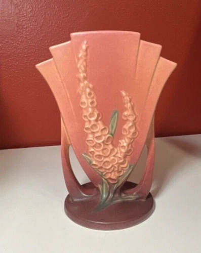 Roseville Foxglove Vase Not Reproduction No Chips or Cracks Beautiful! Only one