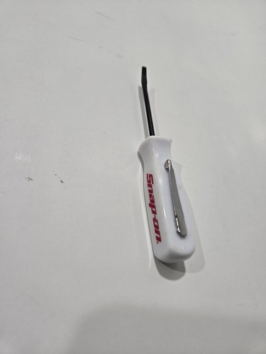 2PK SNAP ON TOOLS LOGO EMBLEM Matte Black Badge Decal + 2 Pocket White Pry Bars! - Foto 10 di 12