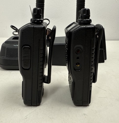 Two Vertex VX-150 VHF FM Ham Radio HT (Yaesu), with Chargers & Extra Battery - Zdjęcie 3 z 9