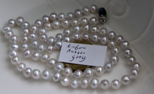 Aurora very grey 5-6 mm Japanese Akoya pearl necklace 43-44cm - Imagen 3 de 8