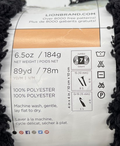 Lion Brand Go For Fleece Yarn "Black" 1 Skein #1413 - Picture 3 of 3