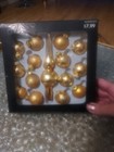15 Pc Mini Glass Ornament and Christmas Tree Finial Topper Set Silver & Gold — photo 1