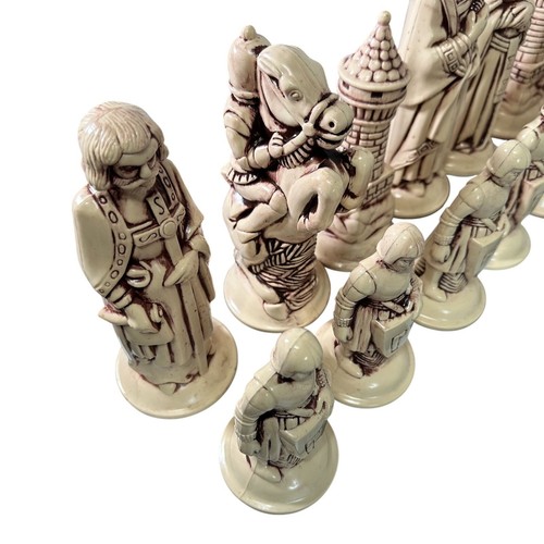 Vintage OUTDOOR/FLOOR Chess Set LARGE Plastic Pieces w Folding Board 10in King - Picture 4 of 12