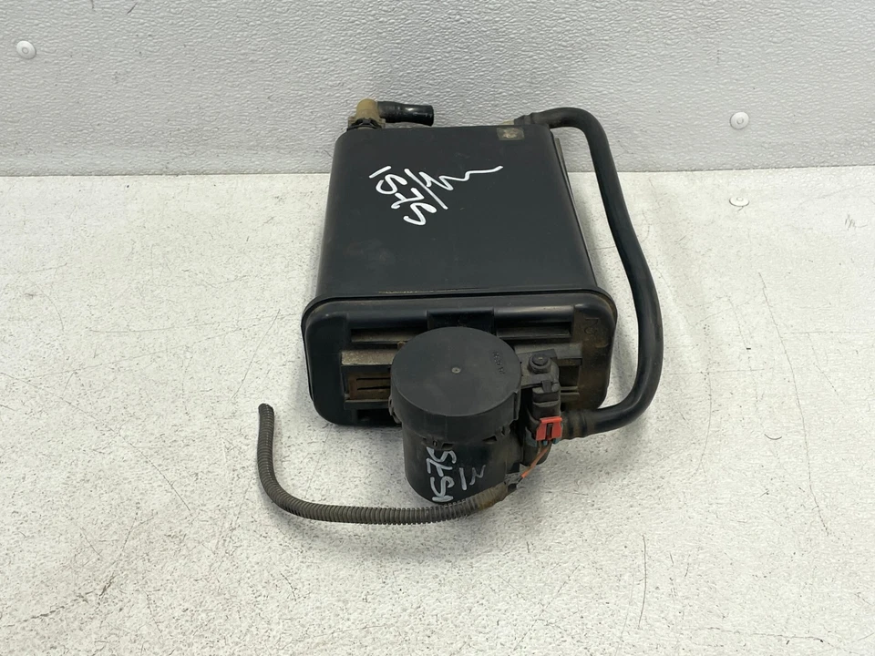 Tanque de carbón de vapor de combustible Hummer H3 2006-2010 1575 OEM Foto 4 de 4