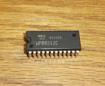 NEC UPB8212C / Intel D8212 8-Bit Registered Bus Transceiver IO Port IC DIP 24