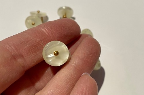 20 Pearl with Gold Shank Buttons Cufflink Button 13mm C64-1 AUSSIE SELLER - Picture 2 of 6