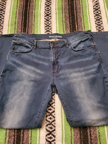 DKNY Mens Bleecker Straight Jeans Size 