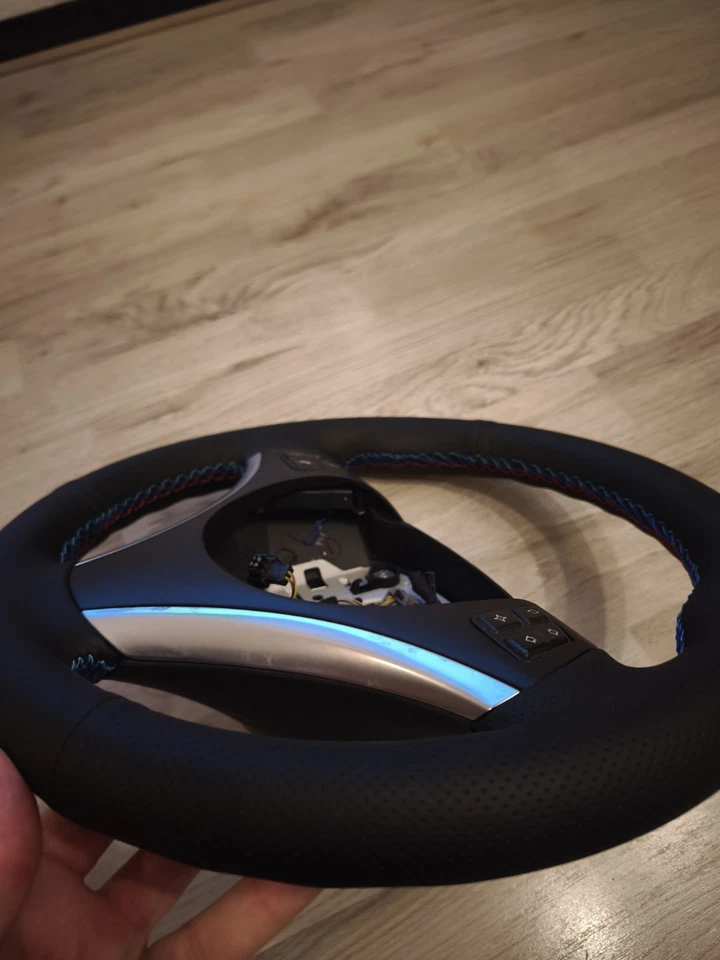 BMW Lenkrad SPORT Neu Bezogen Leder E81 E82 E83 E90 E91 E92 E93 - Bild 3 von 4