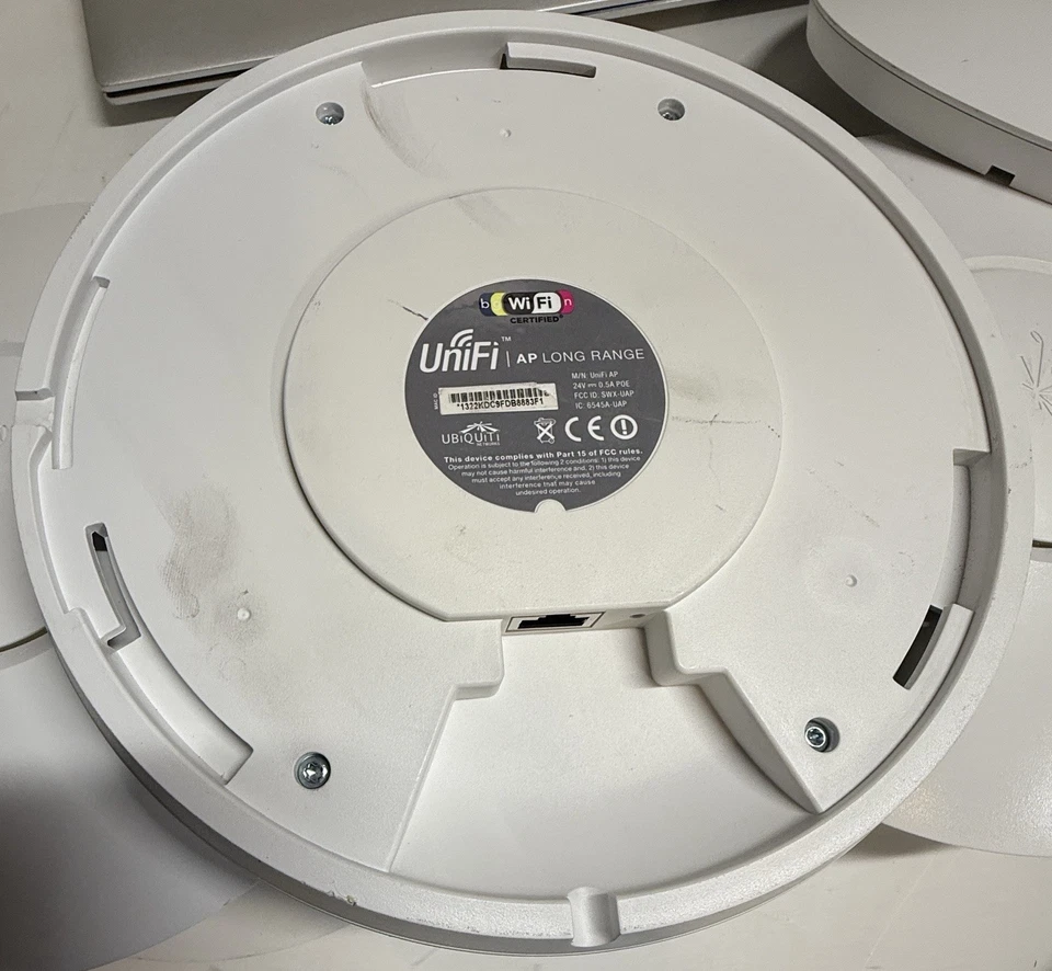 Lote de 6 - Punto de acceso inalámbrico Ubiquiti UniFi AP UAP - Doble banda Foto 4 de 4