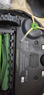 iRobot Roomba E6 Robot Vacuum  w/ Charging base   Wi-Fi Connected | Tested Works