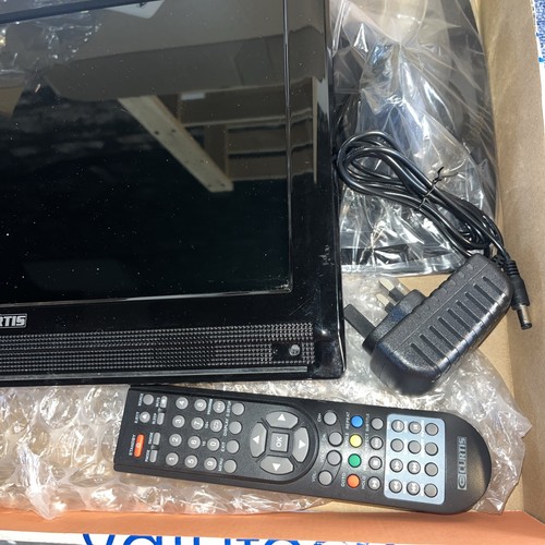 Small 12V /240V CURTIS LEDV1530UK-BLACK 15" TV/DVD for CARAVAN OR CAMPING - Picture 2 of 6