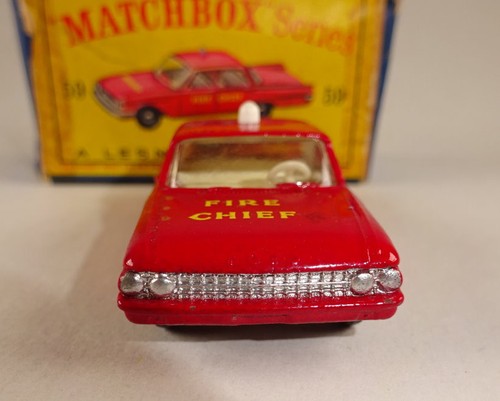 Matchbox RW 59B Ford Farlaine Fire Chief Car rojo ruedas negras excelente en caja "D" - Imagen 5 de 12
