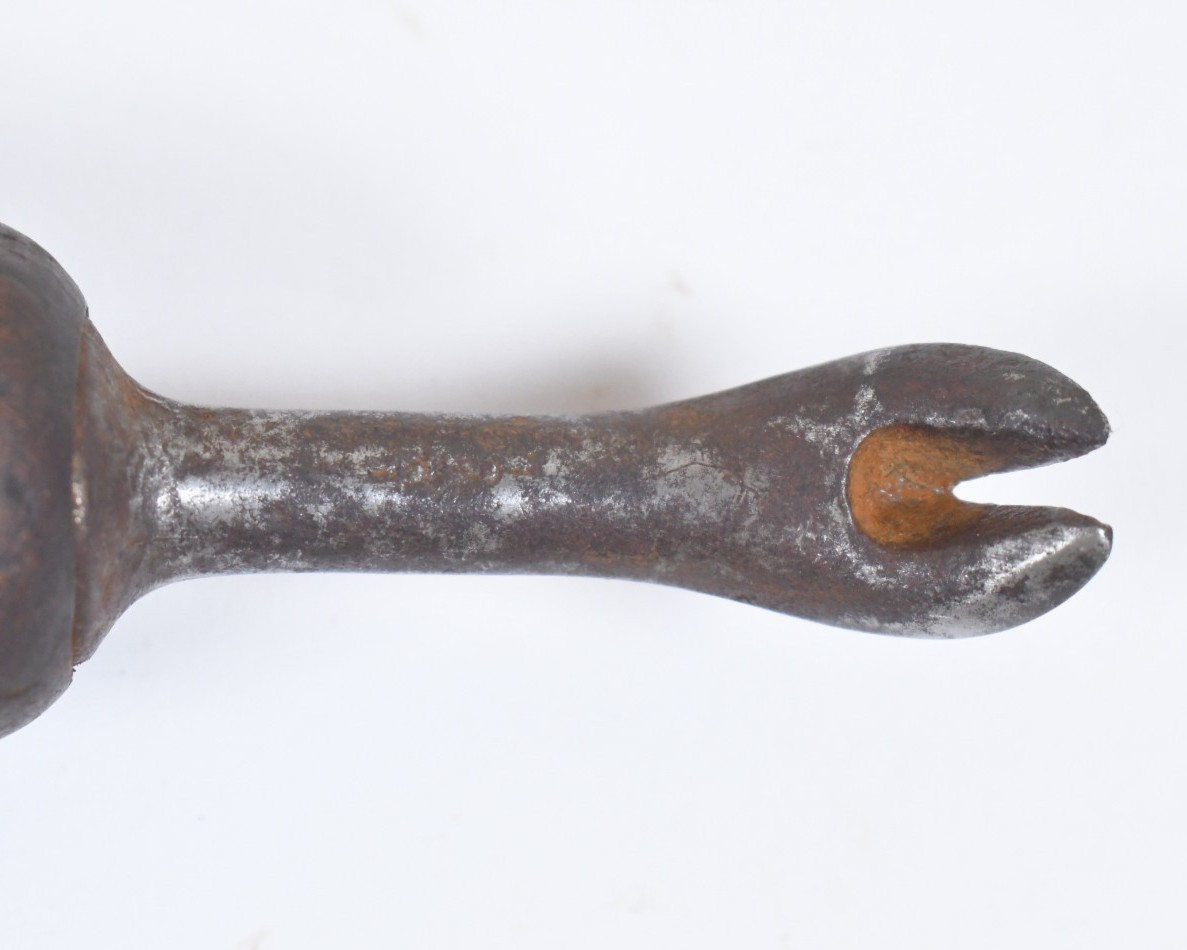 Antique Vtg Nail Puller Cobblers Upholsterer's Nail Tack Puller Wood Handle