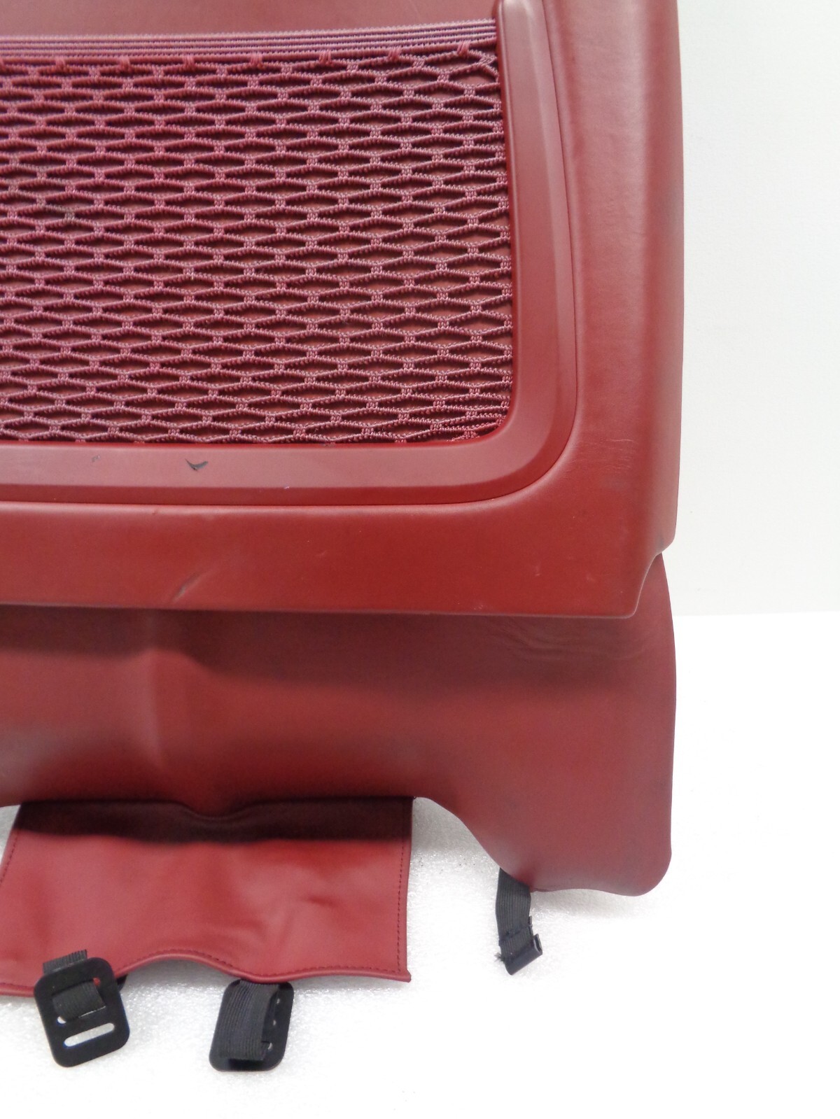 14-17 Maserati Ghibli Front Right Seat Back Plate Cushion Cover Red OEM AK230909