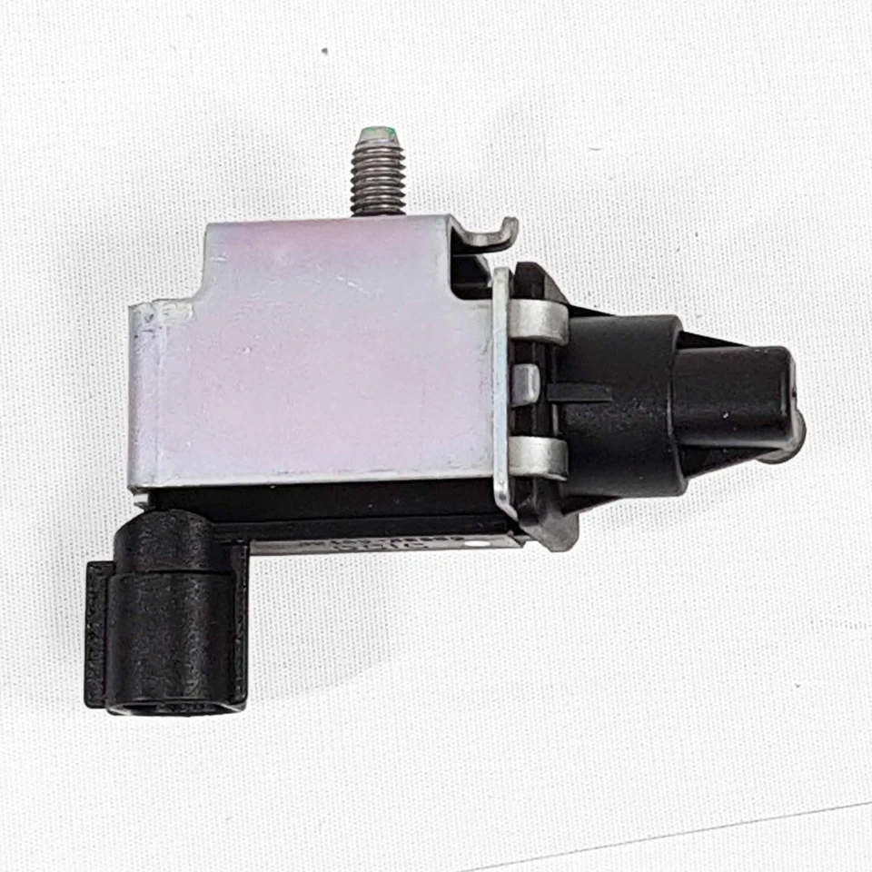 Genuine 3946038650 Purge Control Solenoid Valve For KIA SORENTO 2003-2006 - Image 4 of 4