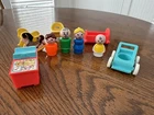 Vintage 1972 Fisher Price Little People NURSERY SET w/4 Little People