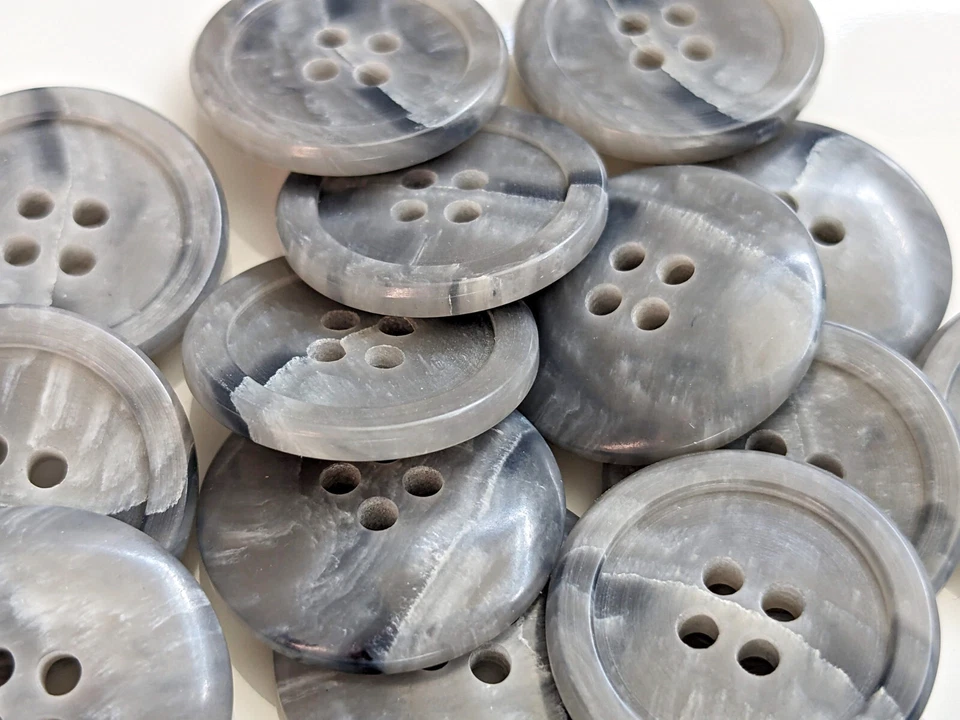 TOP 12x echter Hornknopf - Grau - 15mm oder 21mm - Top Angebot - Bild 2 von 3