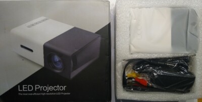 LED Projector TFT LCD 12,6 x 8,6 x 4,8 cm ca. 30.000 LED-Arbeitsstunden