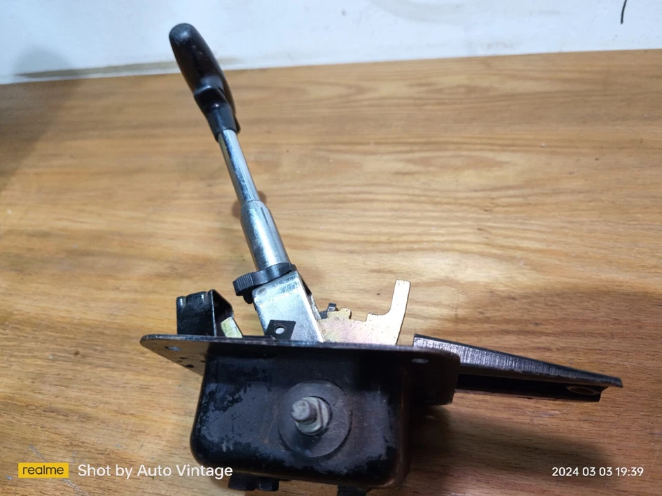 Palanca de cambios automática Fiat 132 y 125 s equipamiento original fabricantes  Foto 2 de 4