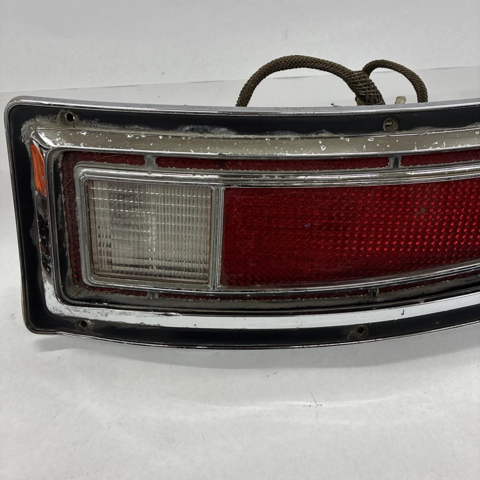 Luz trasera derecha Ford LTD 1973-1976 Ranchero Wagon 1974 1975 OEM 73 74 75 76 RH Foto 3 de 4