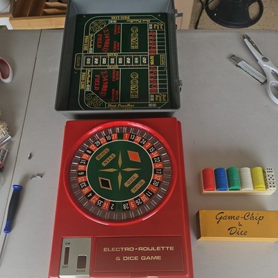Vintage Electro-Roulette and Dice Game - NOT WORKING lid and top only plus chips
