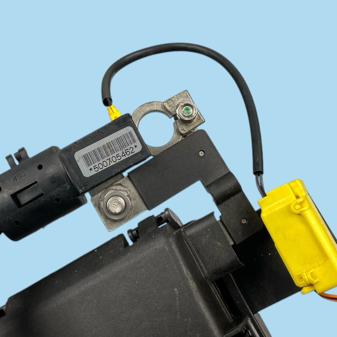 Right Positive Battery Cable Junction Box OEM 06-12 Bentley Continental