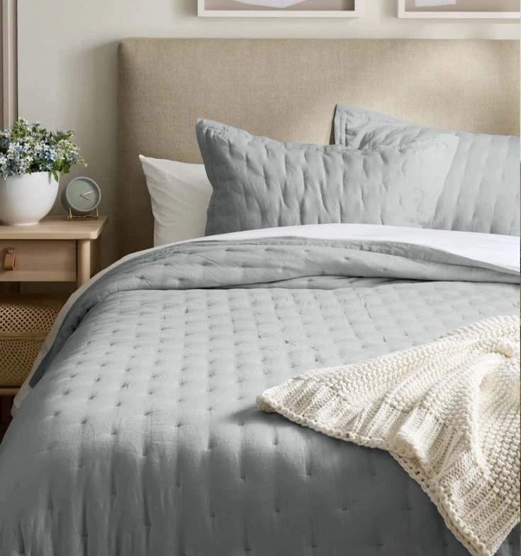 Quince Twin European Linen Dream Quilt Set Sham Mist Blue NWOT Open Box - Image 3 of 4