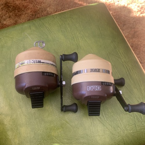 2 VINTAGE ZEBCO 808 FISHING REELS Brown And Tan Metal Foot Work Smooth HD