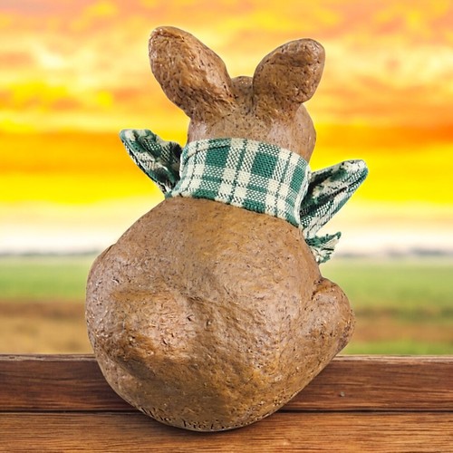 VTG Folk Art Bunny Rabbit Figurine Resin Blossom Bucket Debbie Piotrowski Easter - Picture 5 of 7