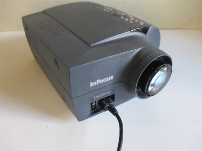 InFocus LightPro 720 Model LP720 Digital Projector LCD 450 Lumen