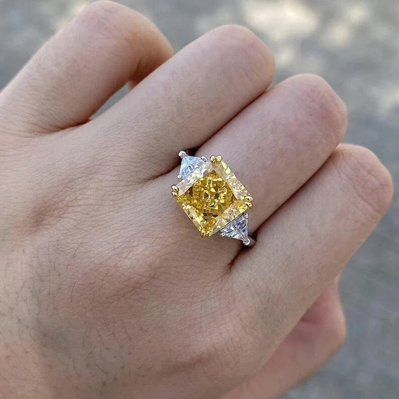 Anillo de compromiso de diamantes y zafiros amarillos naturales de 5,00 quilates de oro blanco real de 14 quilates Foto 2 de 4